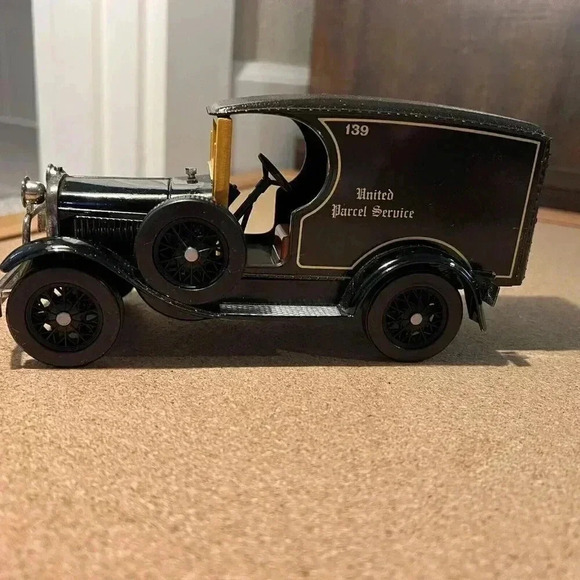 Vintage 1929 Ford UPS Limited Edition Model A Delivery Vehicle - Picture 3 of 11